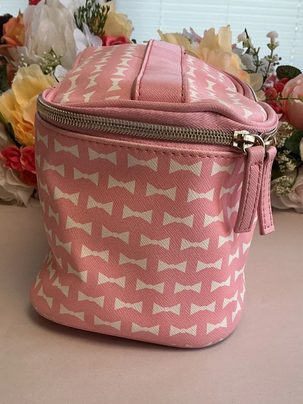 Dabney Lee Pink White Bow Train Case Cosmetic Makeup Travel Bag